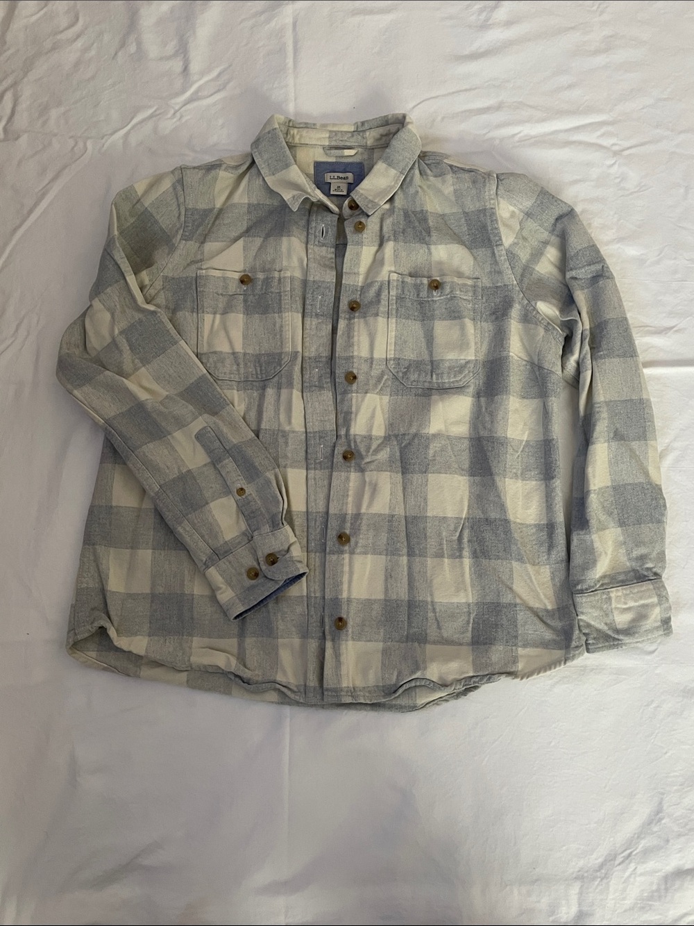 L.L. Bean Women’s Light Grey& White Plaid Shirt Jacket